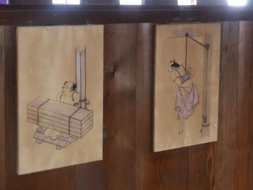 hard to  imagine these sketches of torture in the prison of the house when all around has that elegant serenity of the architecture