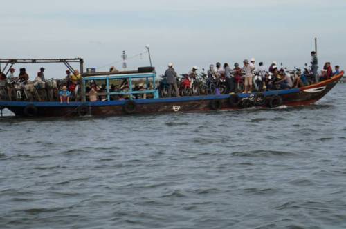 Could they add another scooter to this ferry?